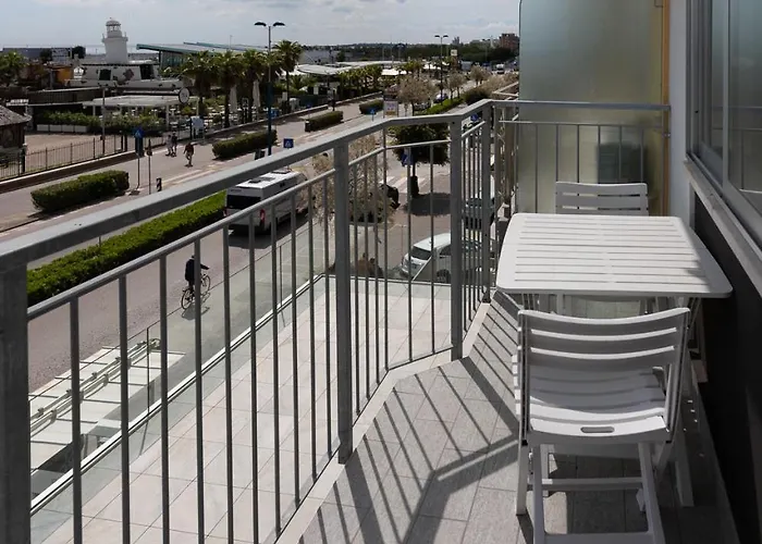 アパートホテル Rex キオッジャ